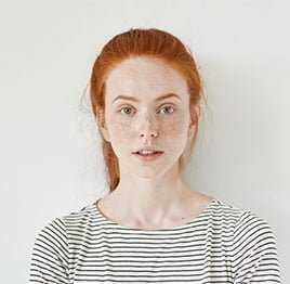 women with gray background